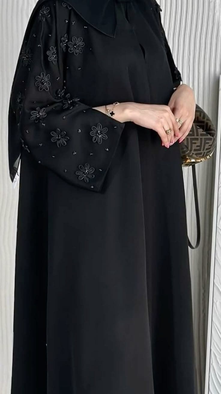 Black Abaya  B-02 detail view 3 - Shukran Abaya
