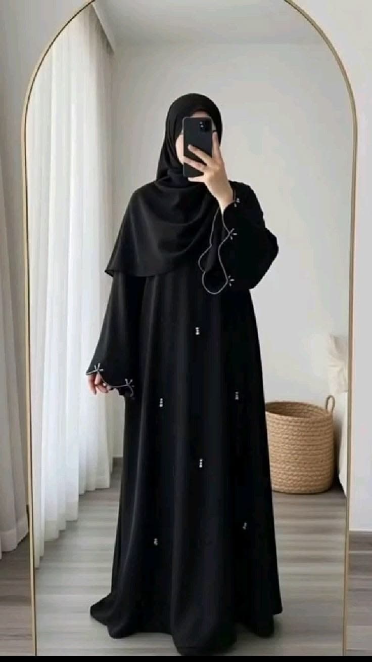 Black Abaya  B-04 detail view 2 - Shukran Abaya